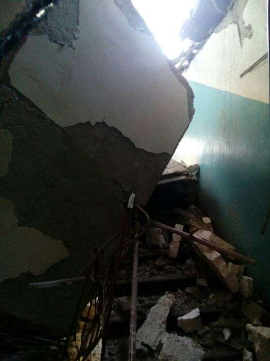 На Чукотці в результаті вибуху обвалився дах багатоквартирного будинку (4 фото + відео)