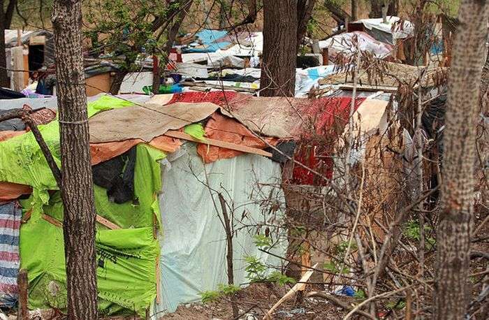 У Києві цигани розбили два табору (18 фото)