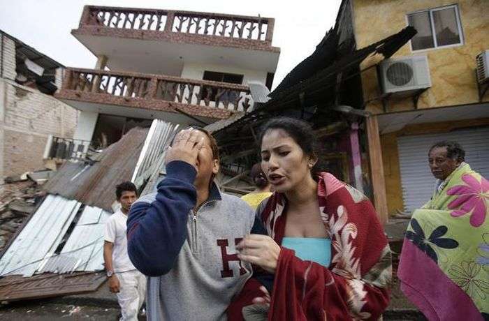 Страшні наслідки сильного землетрусу в Еквадорі (25 фото)