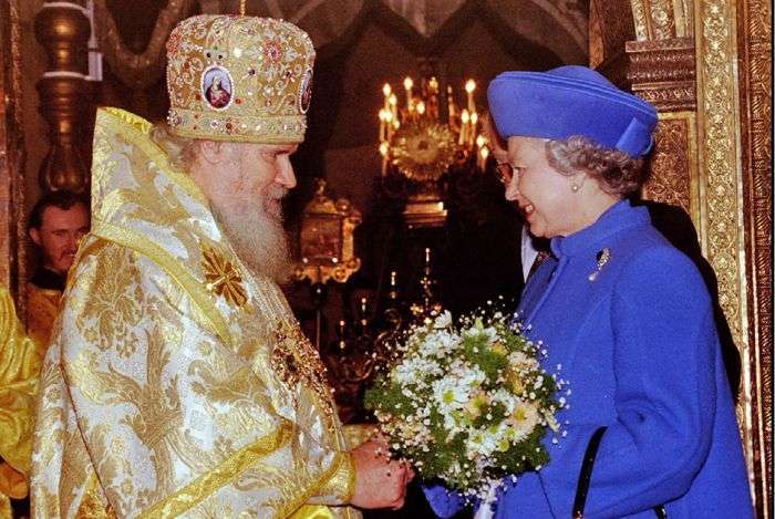 Кого зі своїх знаменитих сучасників пережила королева Єлизавета II (10 фото)