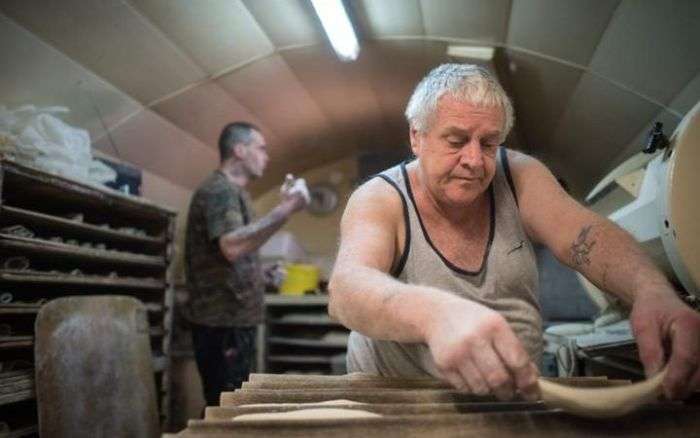 У Франції чоловік продав свою пекарню бездомному за 1 євро (11 фото)