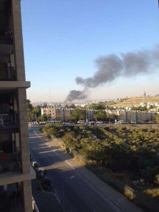 В Єрусалимі вибухнув автобус (6 фото + відео)