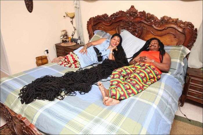 Володарка найдовших у світі волосся Аша Мандела на прізвисько Раста-Рапунцель вийшла заміж (6 фото)