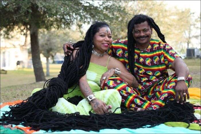 Володарка найдовших у світі волосся Аша Мандела на прізвисько Раста-Рапунцель вийшла заміж (6 фото)