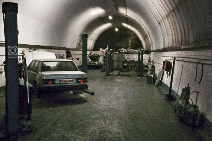 Занедбаний залізничний тунель в Ліверпулі (23 фото)