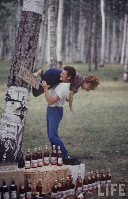 Радянська молодь на знімках американського фотографа (44 фото)