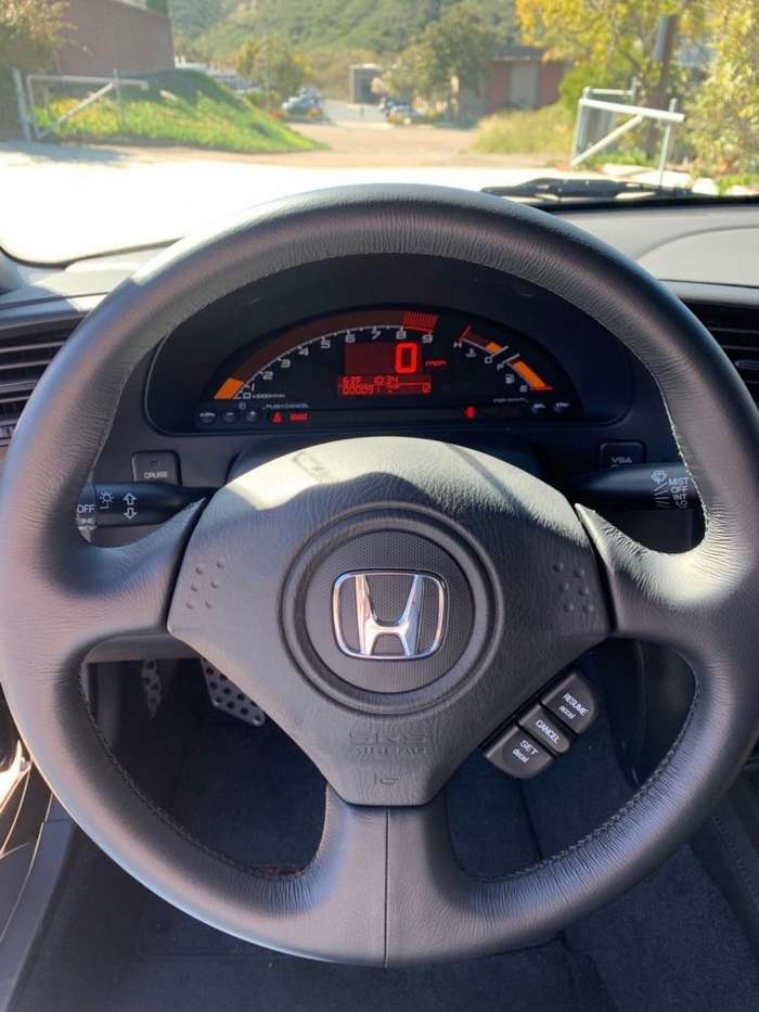 Десятилетний родстер Honda S2000 почти без пробега   авто