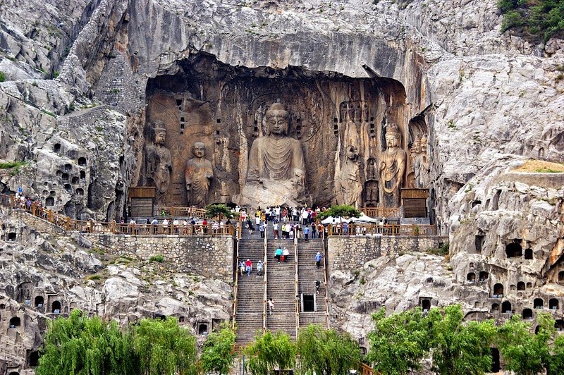 Гроты Лунмэнь – уникальные пещерные храмы в Китае авиатур
