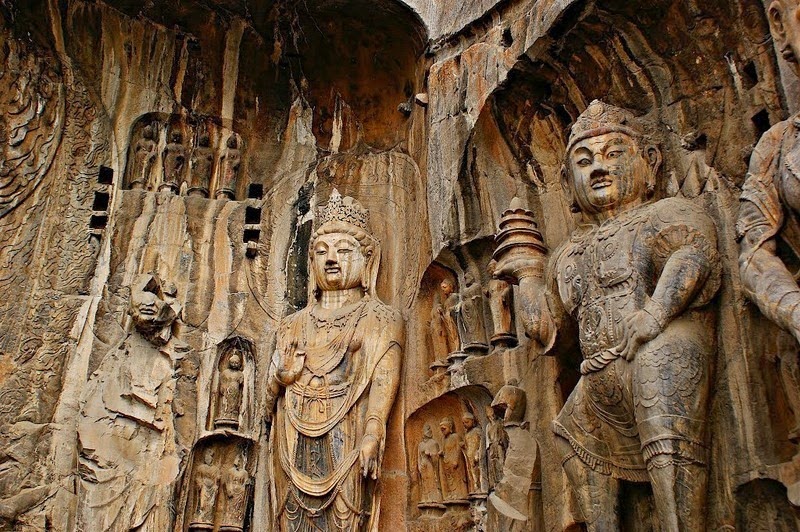 Гроты Лунмэнь – уникальные пещерные храмы в Китае авиатур