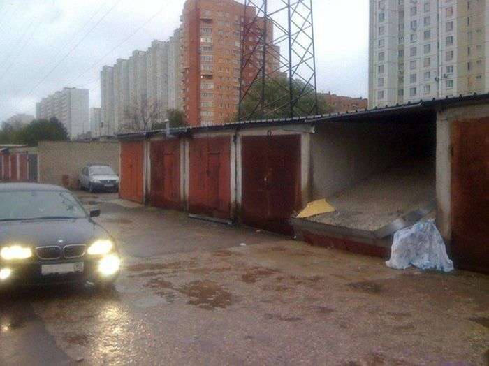 Епічний провал власника гаража (3 фото)
