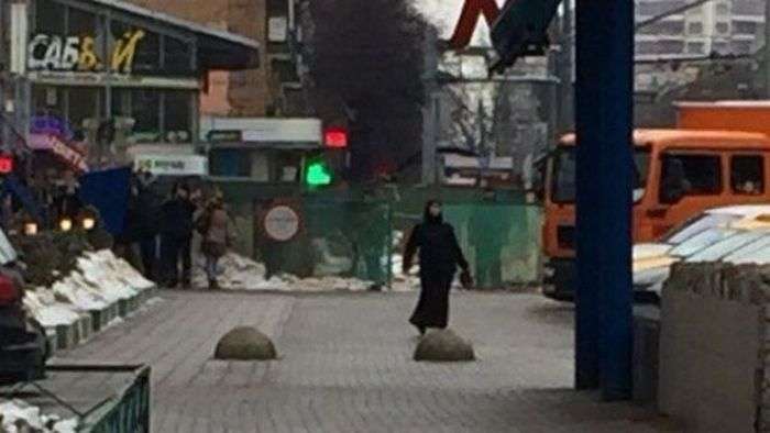 У Москві затримали няню, жорстоко вбила дитину, і загрожувала підірвати себе біля станції метро (8 фото + 3 відео)