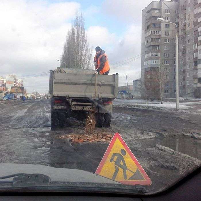 Омські дороги, двори і тротуари (22 фото)