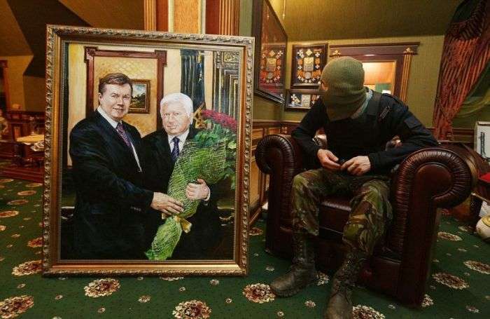 Особняк колишнього генерального прокурора України Віктора Пшонки тоді і зараз (22 фото)