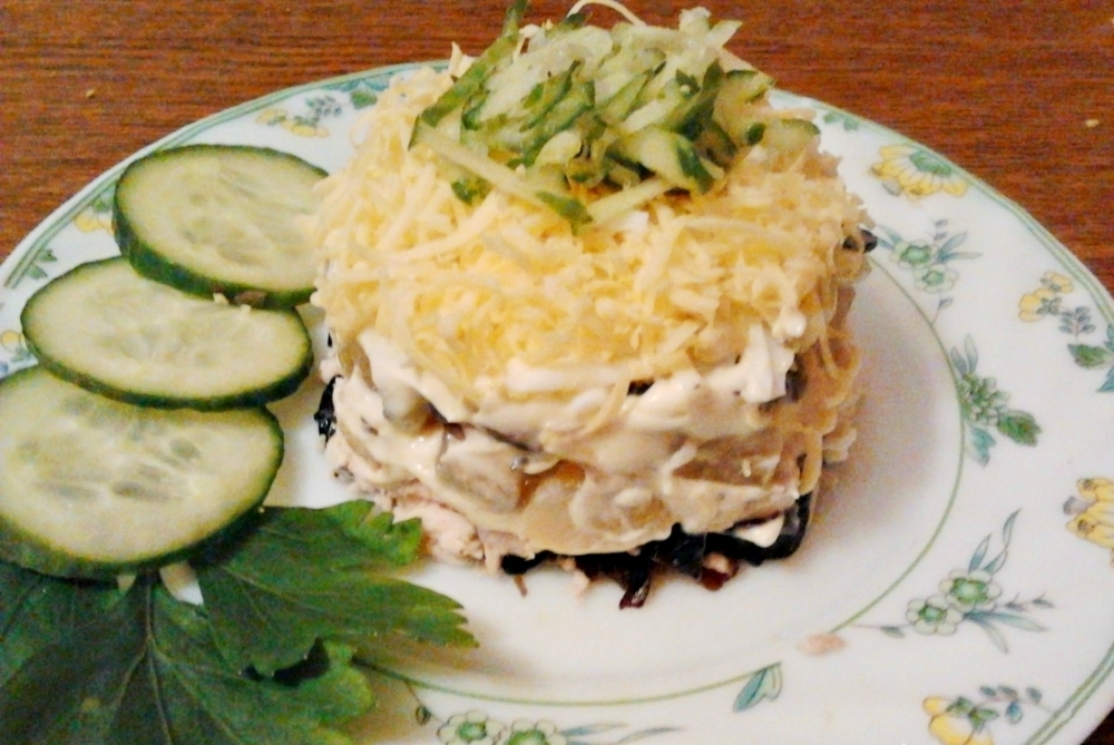 Салат из курицы с черносливом и ананасом. Рецепт и особенности приготовления Кулинария