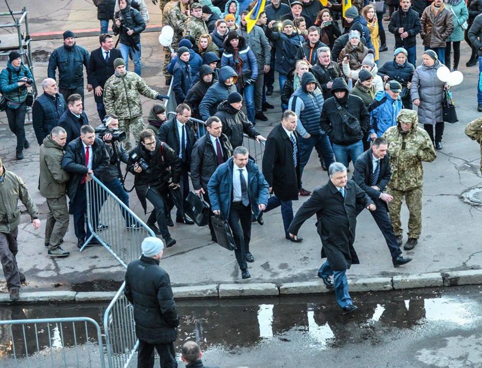 Хуже политика, над которым смеются — только политик, над которым запрещено смеяться Политика