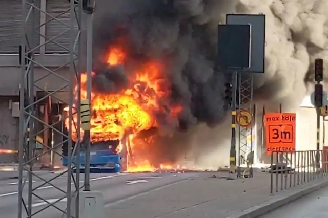 В центре Стокгольма взорвался автобус. МиР