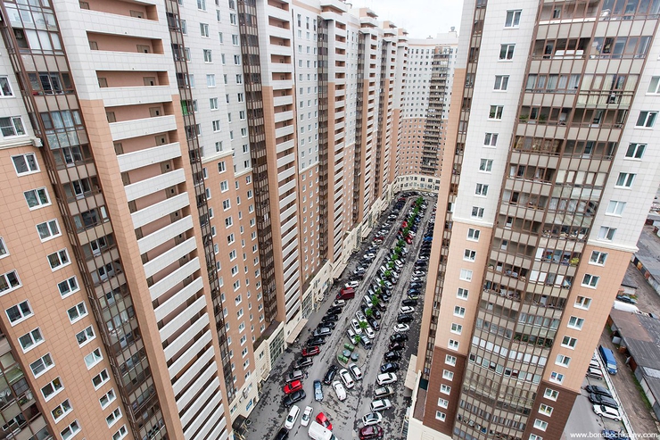 «Человейники» сводят людей с ума. В прямом смысле слова город