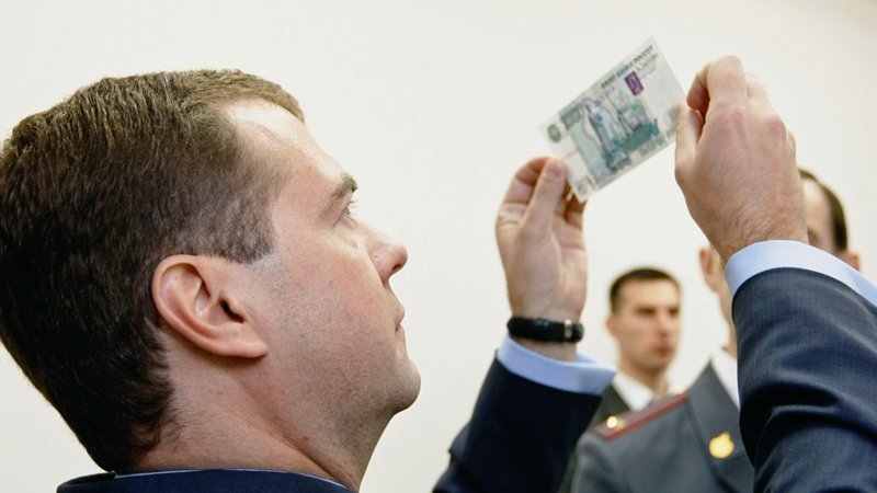 Это вам за Мадуро: Visa и Mastercard блокируют в России банки