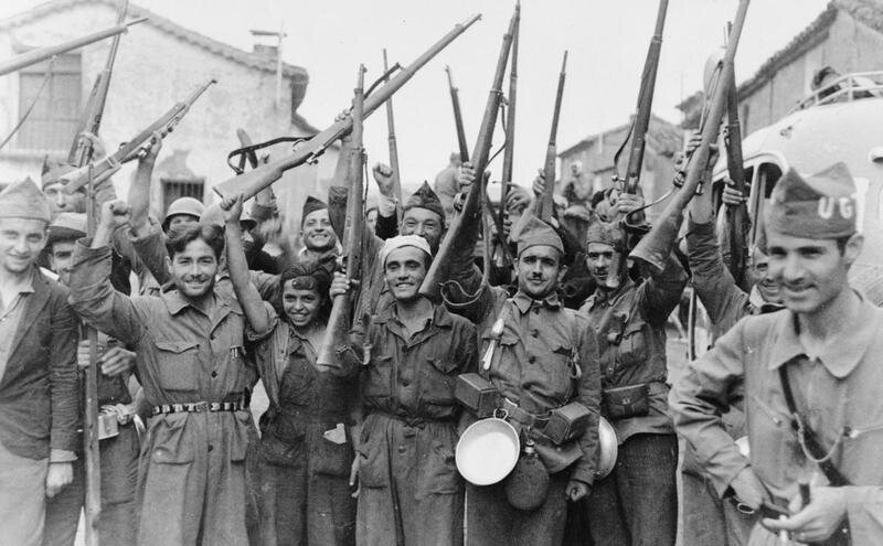 Вино, девушки, героизм. Как военные СССР бились за Испанию 