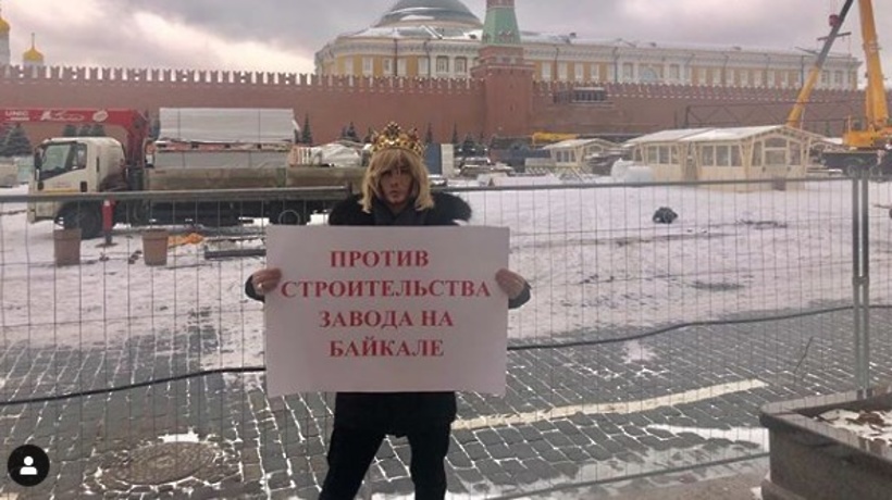 Сергея Зверева вызвали в полицию из-за пикета на Красной площади наши звезды
