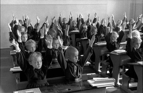 Как в 1958 г. простой советский школьник догнал и перегнал Америку. Сравнение образования СССР и США 