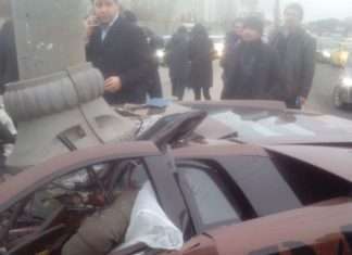 Lamborghini бійця ММА Адама Яндиева врізався в стовп в Москві (7 фото)