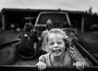 Дитинство, яке крадуть сучасні гаджети (27 фото)