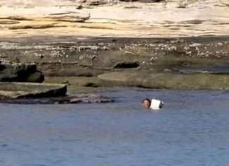 Знімальна група каналу Animal Planet врятувала людину з безлюдного острова (5 фото)