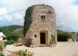 Старий млин на хорватському острові перетворили на будиночок для туристів (25 фото)