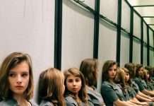 Скільки дівчаток зображено на цьому знімку?