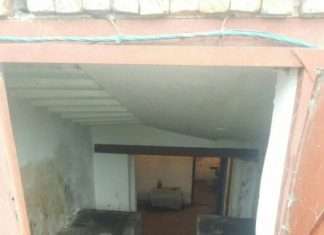 У Санкт-Петербурзі виявили старий склад хімпосуду (12 фото)