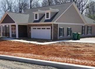 Будівельники допустили помилку (2 фото)