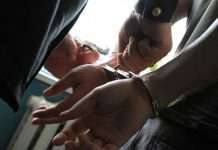 Пост про недосконалість російських законів (2 фото)