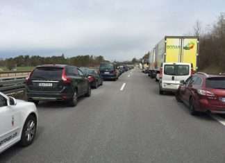 Як пропускають спецавтомобілі в Німеччині (фото + текст)