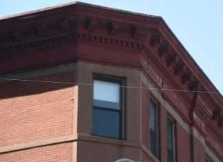 Іудейські нитки в небі над мегаполісами (10 фото)