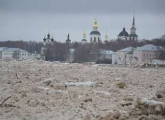 Повінь у Великому Устюзі, про який мовчать федеральні телеканали (24 фото + відео)