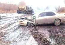 У Приморї самохідний міномет «Тюльпан» наїхав на легковий автомобіль (2 фото + відео)