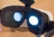 Японці розробили симулятор сексу на основі шолома віртуальної реальності (4 фото + 2 відео)