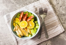 Особлива думка: Просто треба працювати краще, а не звалювати все на владу …