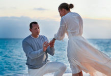 Дженніфер Лопес і Алекс Родрігес показали свою заручини на березі океану