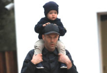 Повний форсаж: Джейсон Стетхем вчить сина кататися на самокаті