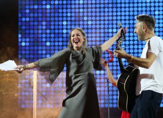 Собчак викликала Шнурова на «батл» через віршів про її розлучення