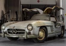 Унікальний Mercedes-Benz 300SL Gullwing, який простояв в гаражі 60 років