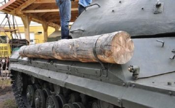 Ось навіщо на танки навішують колода «скриня Роммеля»