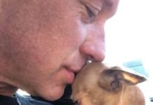 Спортсмен впав у депресію, але зустріч з крихітною собакою допомогла йому знайти сенс життя