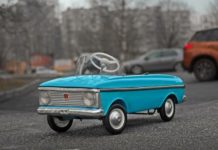 Перший автомобіль російського мужика! Ремонт і обслуговування Москвич АЗЛК АДПМ-12М