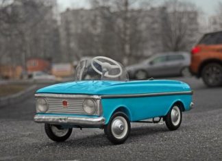 Перший автомобіль російського мужика! Ремонт і обслуговування Москвич АЗЛК АДПМ-12М