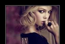 2020-й рік. У школі йде урок російської мови.Вчитель…