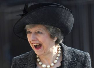 Люсі Дікерсон: Захід сонця над курником