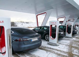 Tesla розробила технологію швидкої зарядки електромобілів